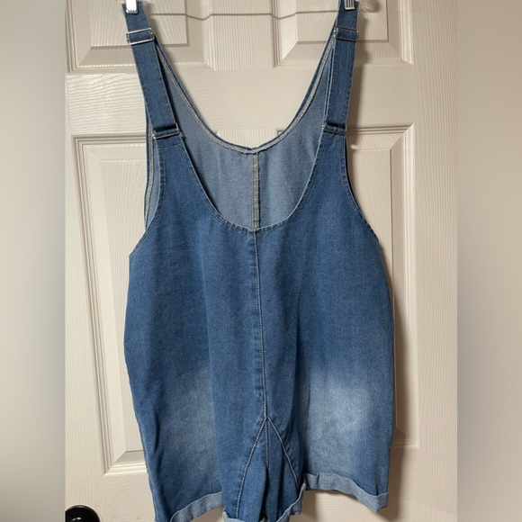 NWOT: SHEIN Denim Short Cuffed Overalls Adjustable Straps Size Large - Picture 5 of 9